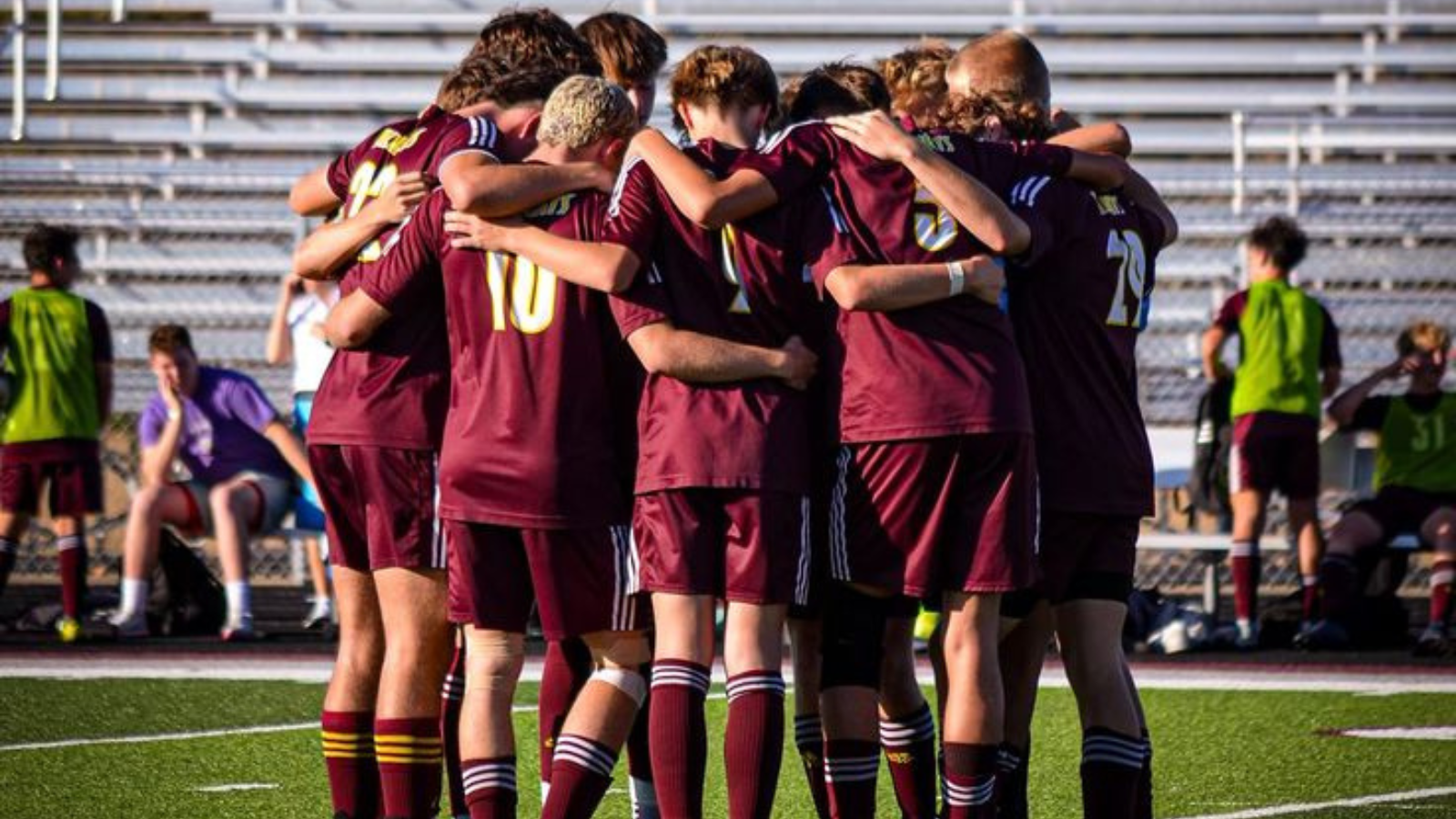 The Team-First Lesson Every High School Football Player Should Learn