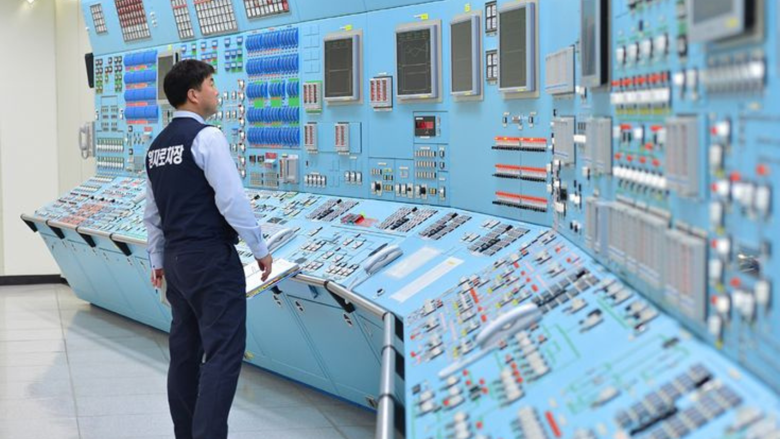 Meta Locks In Nuclear Power at Scale to Keep Its AI Data Centers Running